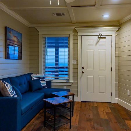 Blue Dolphin Inn And Cottages Grand Isle Exteriér fotografie