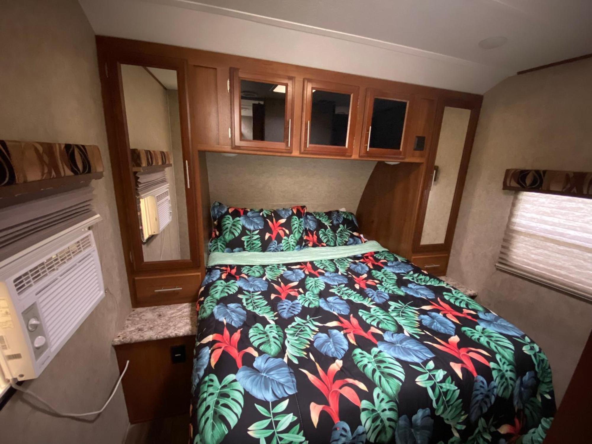Blue Dolphin Inn And Cottages Grand Isle Exteriér fotografie