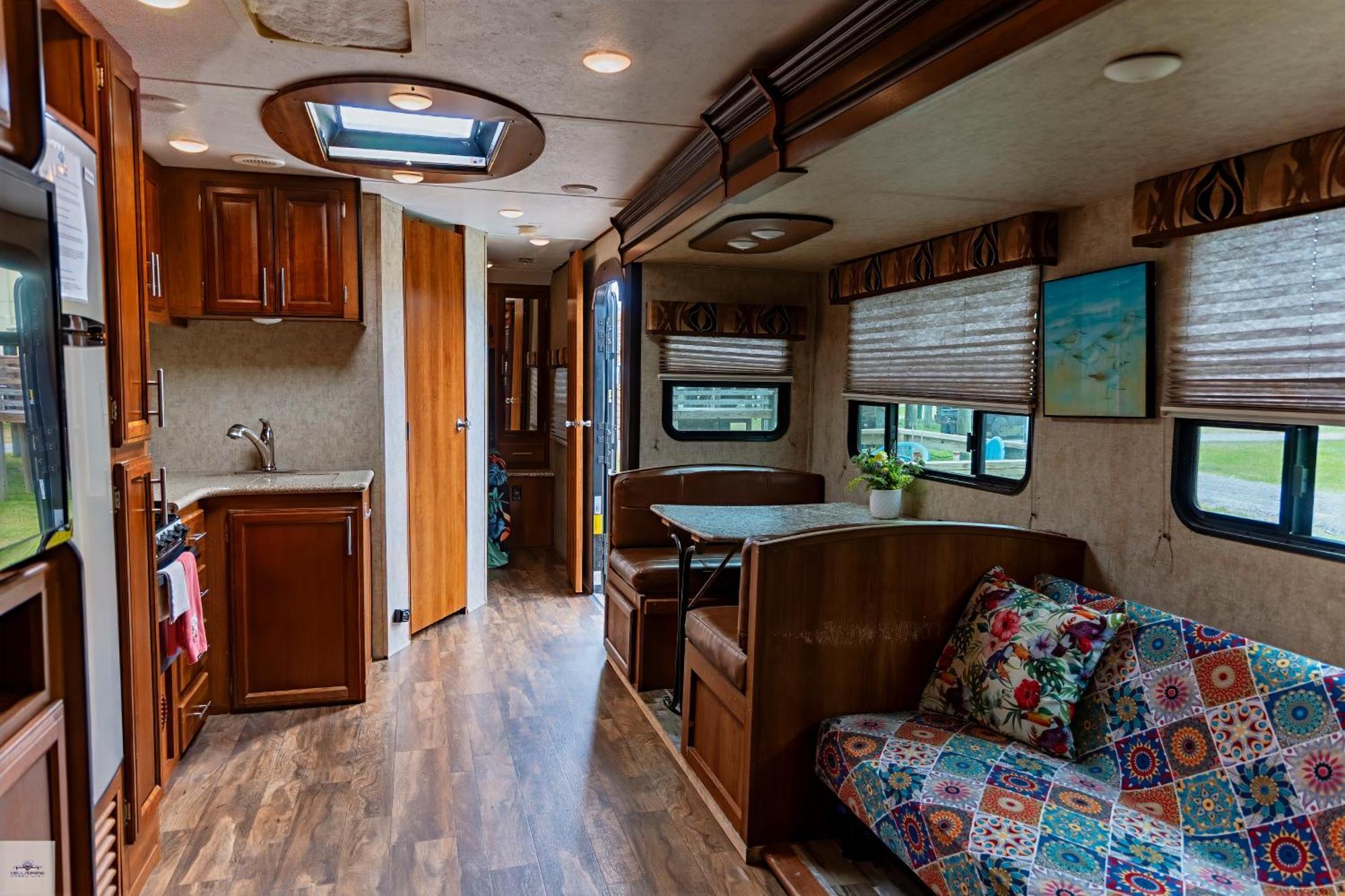 Blue Dolphin Inn And Cottages Grand Isle Exteriér fotografie