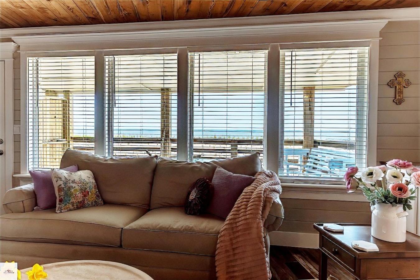 Blue Dolphin Inn And Cottages Grand Isle Exteriér fotografie